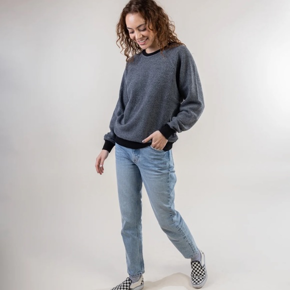 Feat Womens BlanketBlend Crewneck - Picture 4 of 11